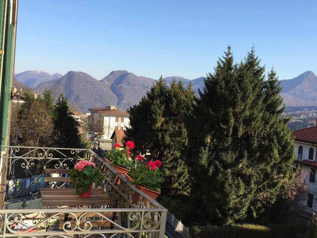 Hotel Villa San Fedele Сан Феделе Интелви Екстериор снимка
