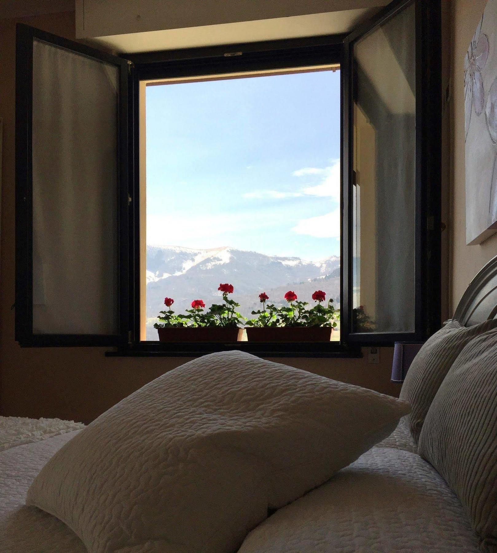 Hotel Villa San Fedele Сан Феделе Интелви Екстериор снимка